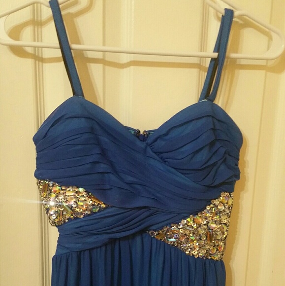 PROM /PARTY DRESS - Picture 2 of 6